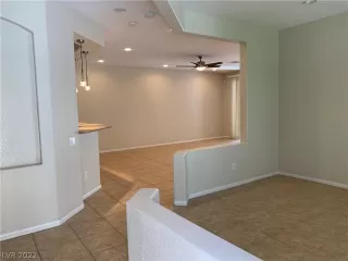 Photo #1: 2401117 Listing 