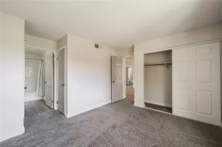 Photo #6: 2401174 Listing 