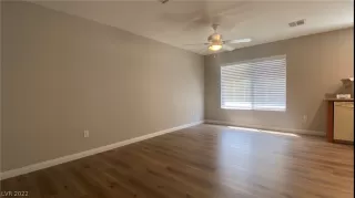 Photo #6: 2401217 Listing 