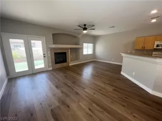 Photo #1: 2401225 Listing