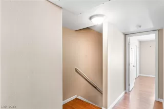 Photo #6: 2401234 Listing