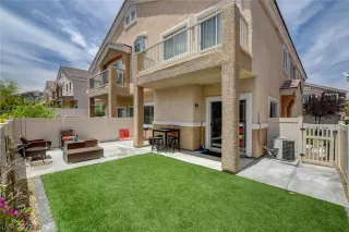 Photo #2: 2401235 Listing