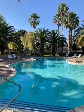 Photo #1: 2401287 Listing 