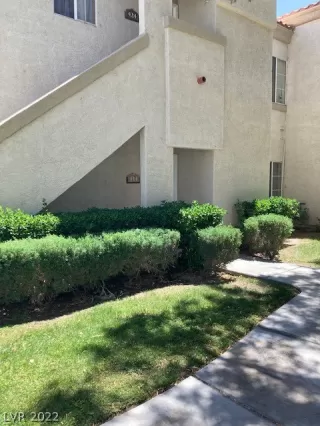 Photo #3: 2401287 Listing 