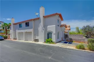 Photo #2: 2401288 Listing 