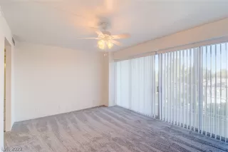 Photo #6: 2401301 Listing 