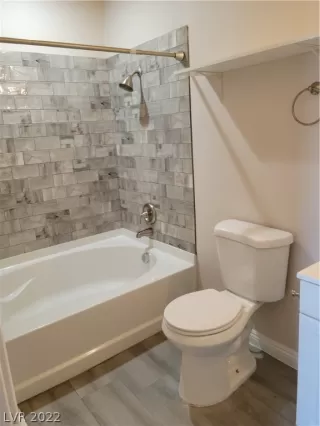 Photo #4: 2401379 Listing