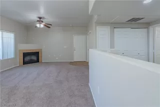 Photo #5: 2401381 Listing