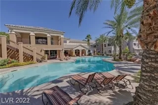 Photo #1: 2401390 Listing 