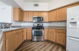 Photo #2: 2401390 Listing 