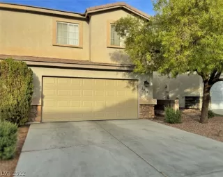 Photo #1: 2401398 Listing