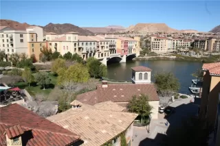 Photo #4: 2401427 Listing 