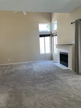 Photo #6: 2401428 Listing