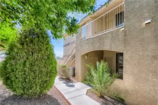 Photo #1: 2401465 Listing