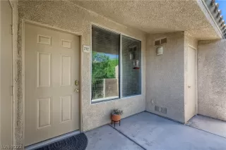 Photo #2: 2401465 Listing