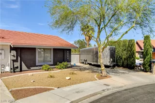 Photo #1: 2401471 Listing