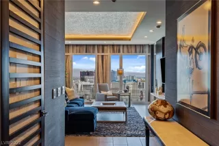 Photo #1: 2401472 Listing 