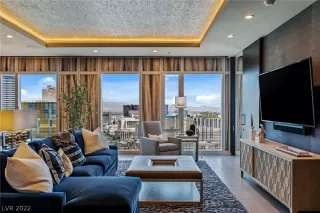 Photo #2: 2401472 Listing 