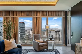 Photo #4: 2401472 Listing 