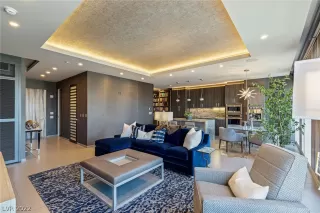 Photo #5: 2401472 Listing 