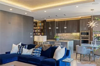 Photo #6: 2401472 Listing 