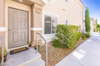 Photo #3: 2401478 Listing