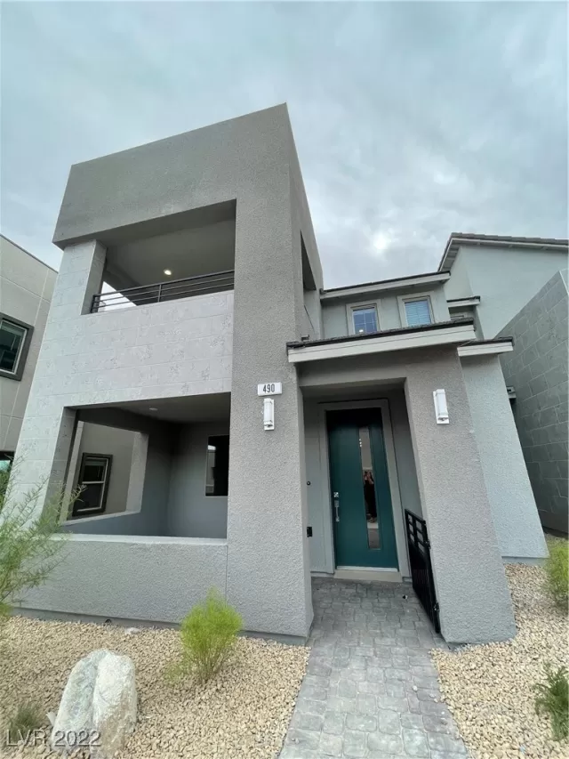 MLS: 2401486 Condo For Sale