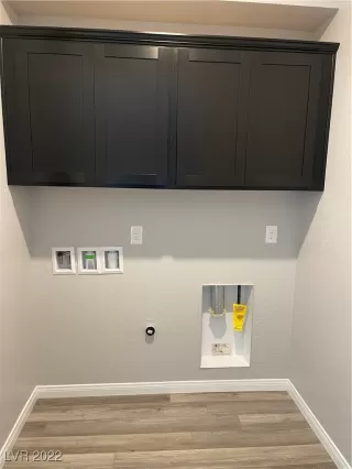 Photo #2: 2401541 Listing 