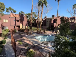 Photo #1: 2401547 Listing 