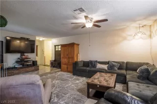 Photo #6: 2401554 Listing 