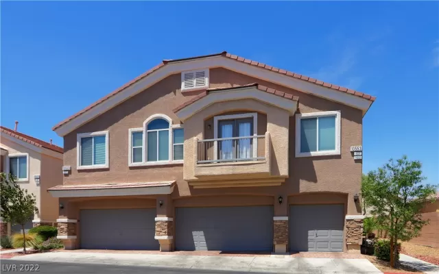 MLS: 2401586 Condo For Sale