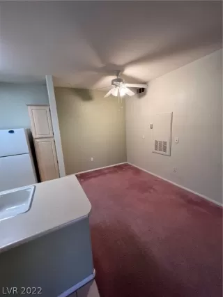 Photo #5: 2401591 Listing 