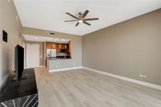 Photo #5: 2401632 Listing 