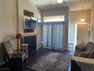 Photo #3: 2401663 Listing 