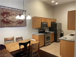 Photo #5: 2401663 Listing 