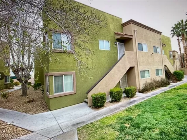 MLS: 2401673 Condo For Sale