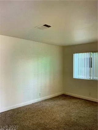 Photo #4: 2401673 Listing