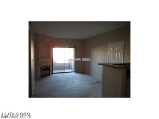 Photo #2: 2401723 Listing