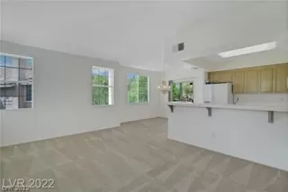 Photo #2: 2401754 Listing 