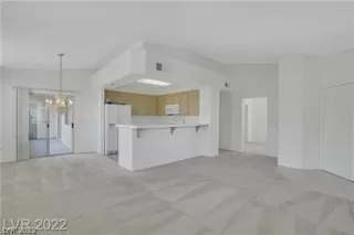 Photo #3: 2401754 Listing 