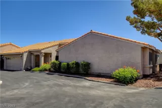 Photo #1: 2401764 Listing