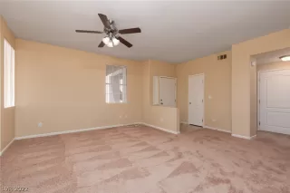 Photo #2: 2401802 Listing