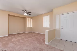 Photo #4: 2401802 Listing