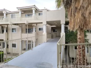 Photo #1: 2401814 Listing 