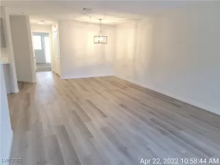 Photo #4: 2401814 Listing 