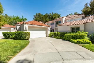 Photo #2: 2401816 Listing