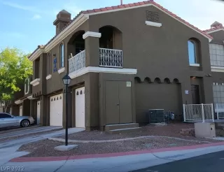 Photo #1: 2401865 Listing