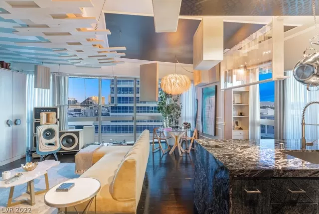 MLS: 2401878 Condo For Sale