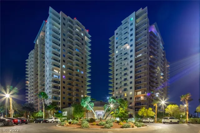 MLS: 2401890 Condo For Sale