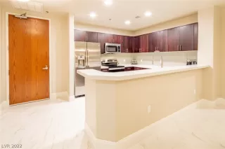 Photo #3: 2401890 Listing 